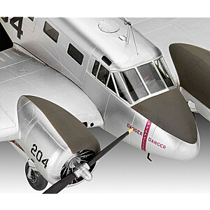 Beechcraft 18 1/48 plastmasas lidmašīnas modelis