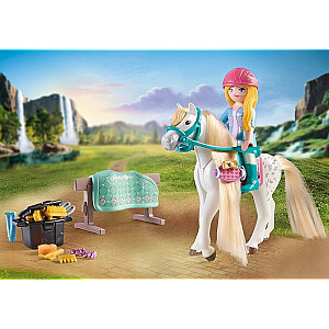 Playmobil World of Horses 71354 Izabella un lauva ar zirgu mazgāšanu