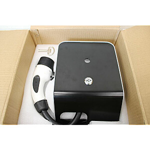 ACC SALE OUT. EVC2231 charging station 3-PH 32A 400V TYPE2 5 Meter cable / DAMAGED PACKAGING, DEMO, SMALL SCRATCH