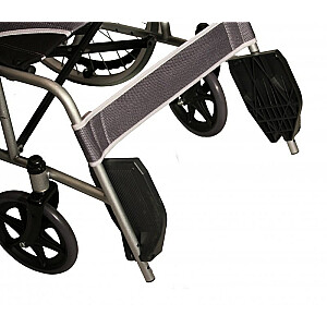 Lekki stalowy wózek inwalidzki z hamulcami AT52301