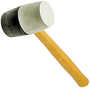 Резиновый молоток 710г (черный / белый), деревянная ручка