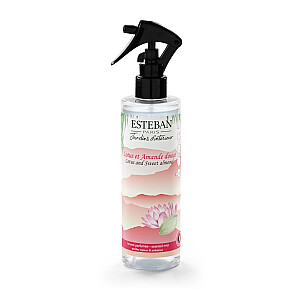 LOTUS & SWEET ALMOND IZSMIDZINĀMS AROMATIZATORS TEKSTILIZSTRĀDĀJUMIEM UN TELPĀM 250ML, ESTEBAN