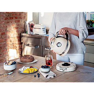 KitchenAid 5KEK1522EAC elektriskā tējkanna 1.5 L 2400 W krēmkrāsā