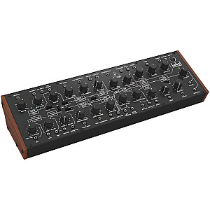 Behringer Kobol Expander - аналоговый полумодульный синтезатор