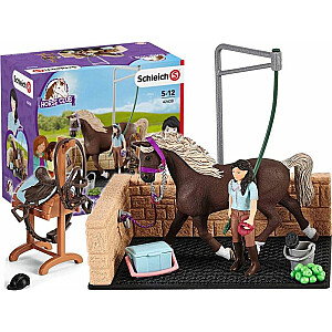 Фигурка Schleich Horse Club Emily & Luna для мытья лошадей (SLH42438)