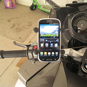 RAM Mounts Крепление для телефона X-Grip с U-образным болтом на руле