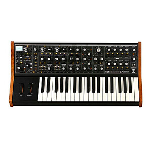 MOOG SUBsequent 37 - Аналоговый синтезатор